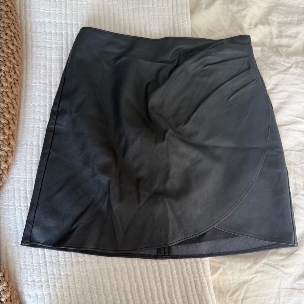 Abercrombie & Fitch Black Mini Skirt